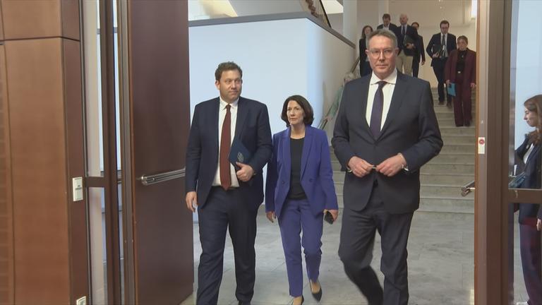 Schweitzer wird neuer Arbeitsminister