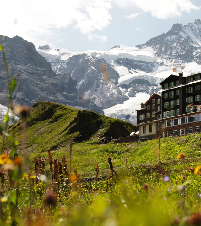 Standbild: Schweizer Hotelgeschichten 3/4