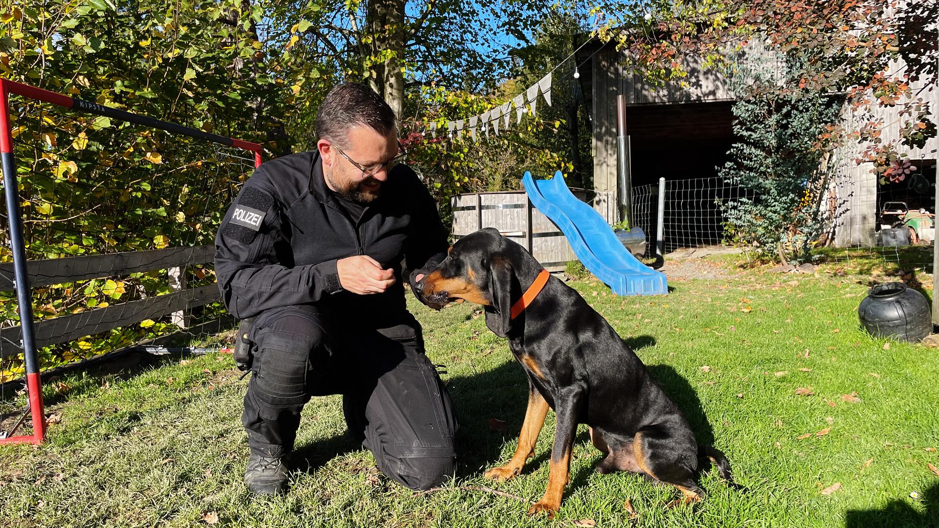 Laufhund Nacho mit Herrchen Pascal Buff