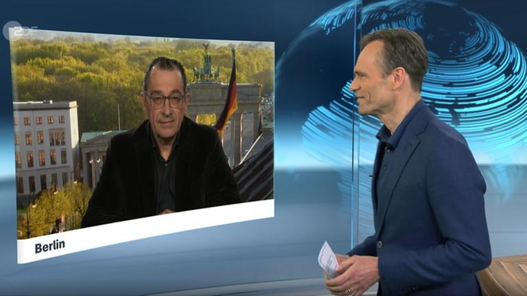 Berlin, 26.04.2023: Wulf Schmiese im Gespräch mit Stephan Merseburger.