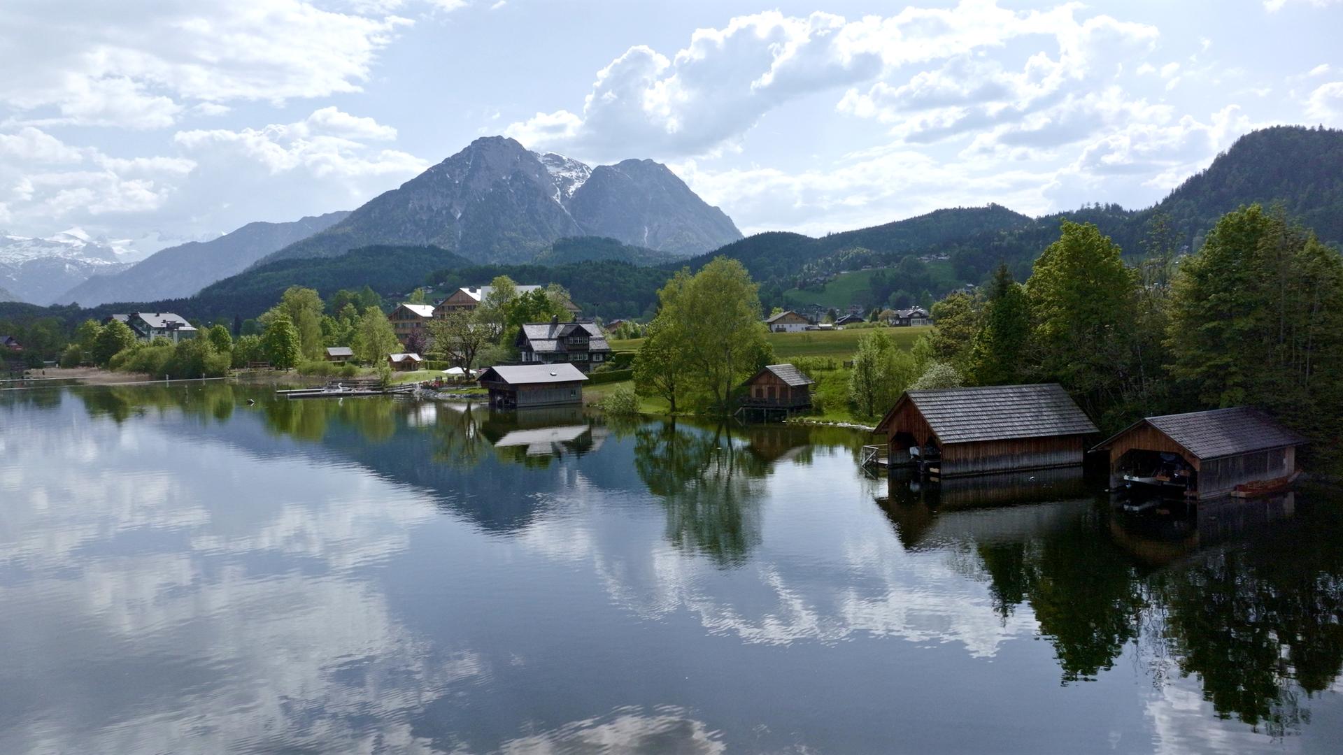 Bootshütten am Ausseer See.