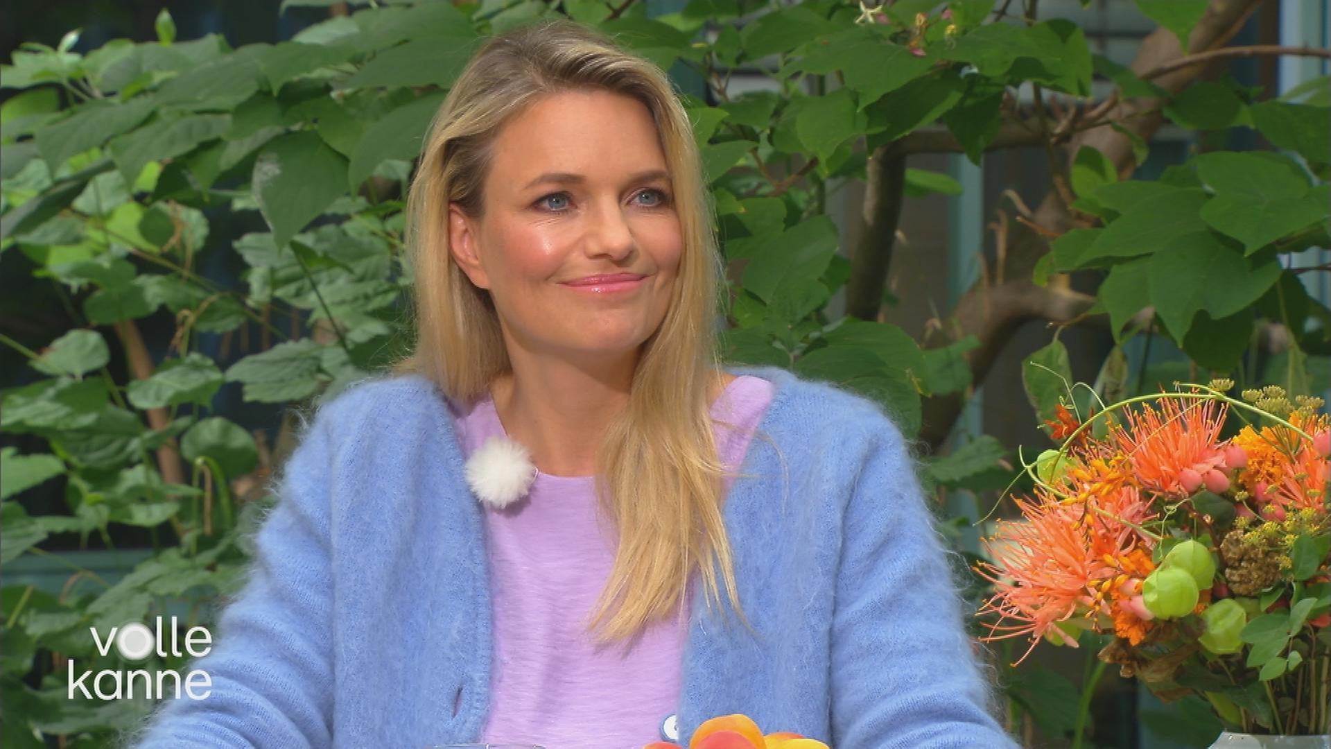 Sarah Tacke am Volle-Kanne-Frühstückstisch