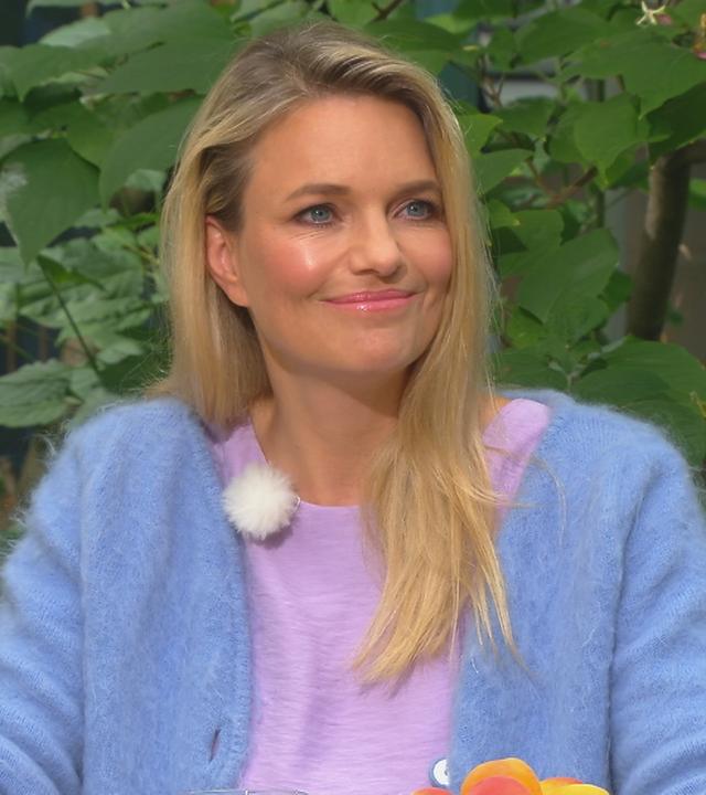 Sarah Tacke am Volle-Kanne-Frühstückstisch