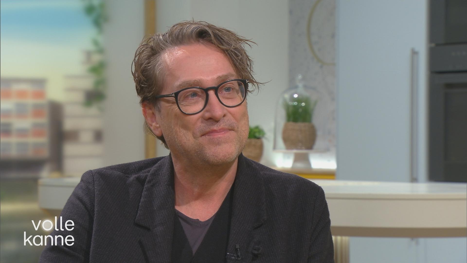 Jan Weiler am "Volle Kanne"-Frühstückstisch
