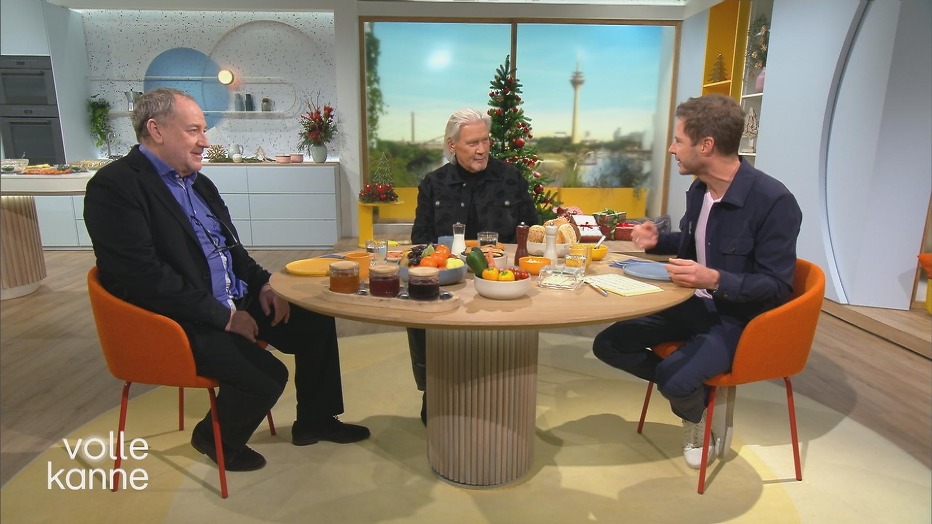 Harold Faltermeyer und Johnny Logan mit Florian Weiss am Volle-Kanne-Frühstückstisch