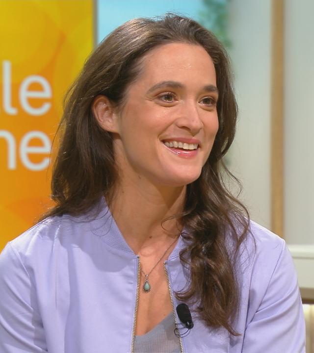 Friederike Brecht am Volle Kanne Frühstückstisch