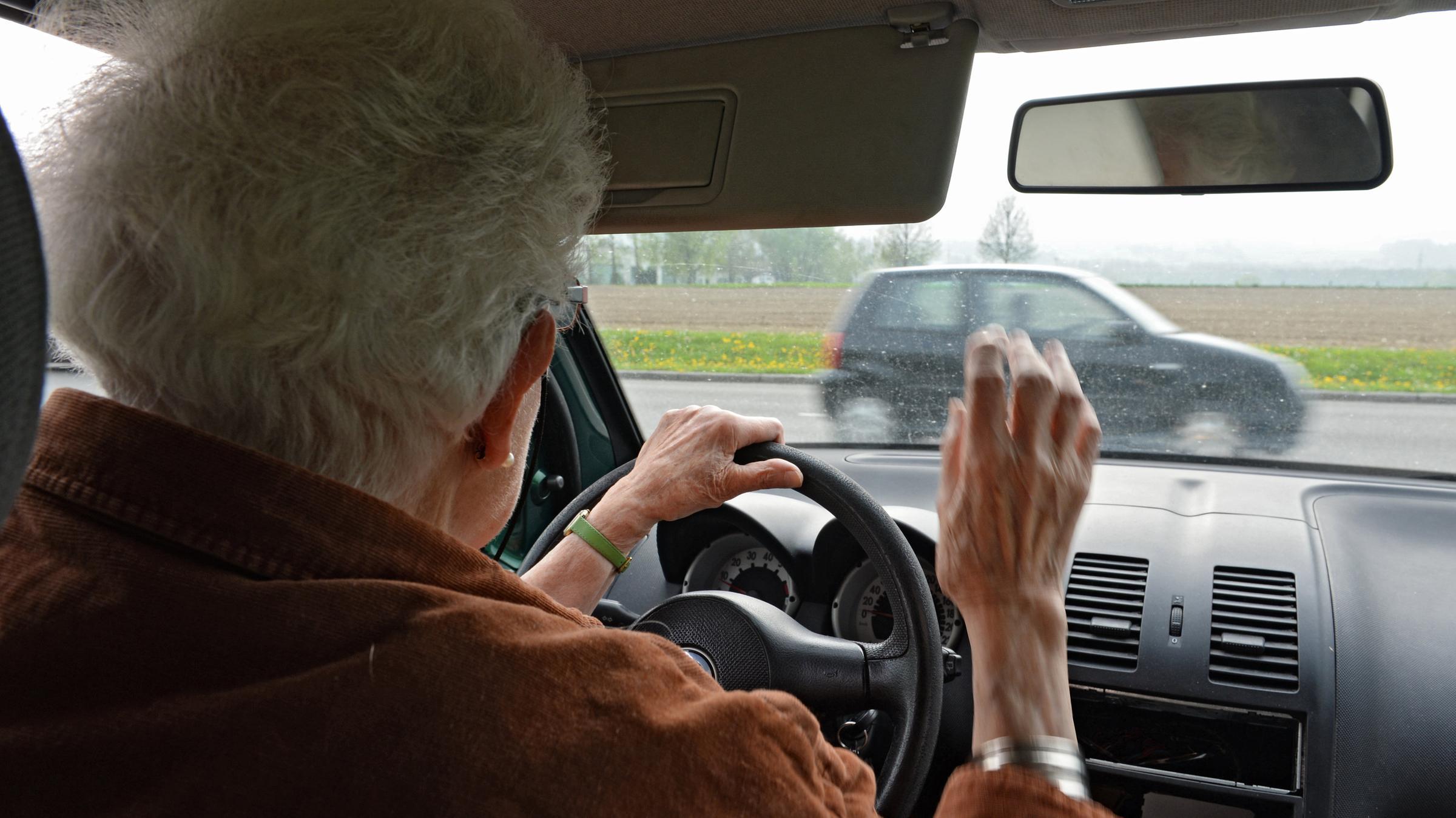 EU-Pläne für Verkehrssicherheit: Senioren-Test sinnvoll? - ZDFheute