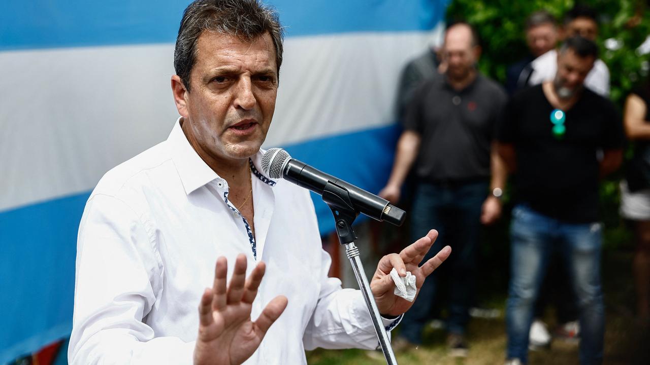 Massa surprisingly wins first round of elections