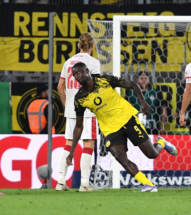 Rot-Weiss Essen v Borussia Dortmund - DFB-Pokal
