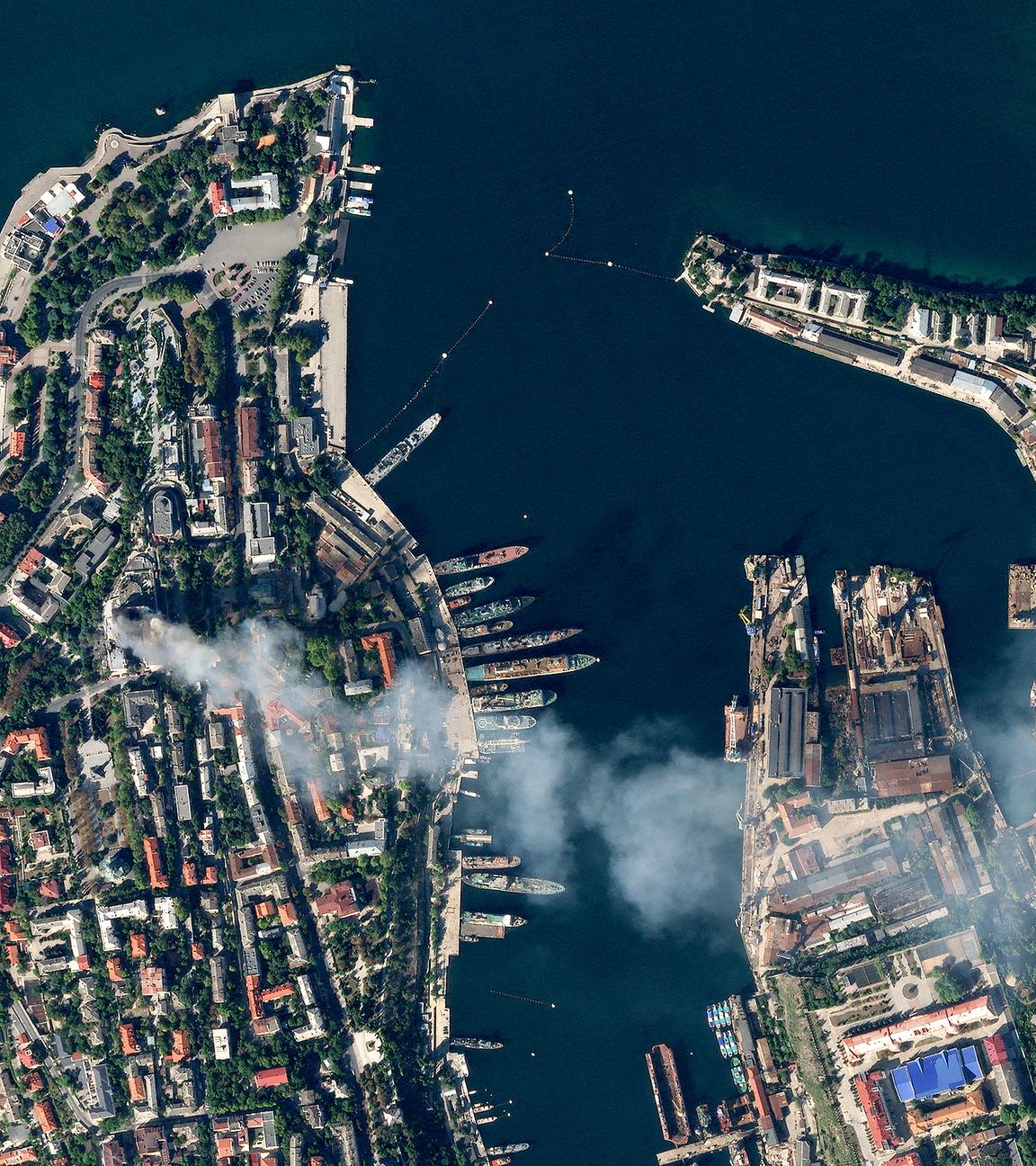 Rauch über dem Hauptquartier der russischen Schwarzmeerflotte in Sewastopol