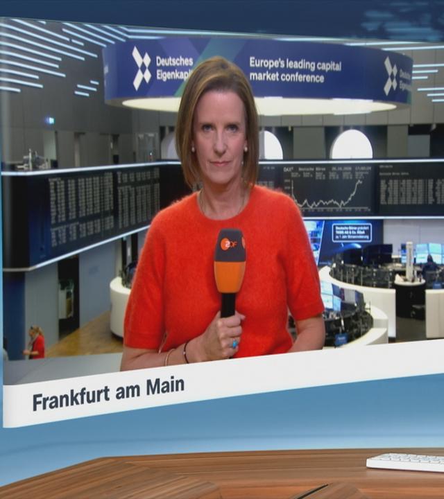 Valerie Haller an der Börse in Frankfurt am Main.