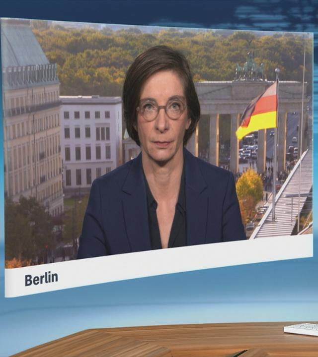 Moderatorin im Schaltgespräch mit ZDF-Hauptstadtkorrespondentin Diana Zimmermann