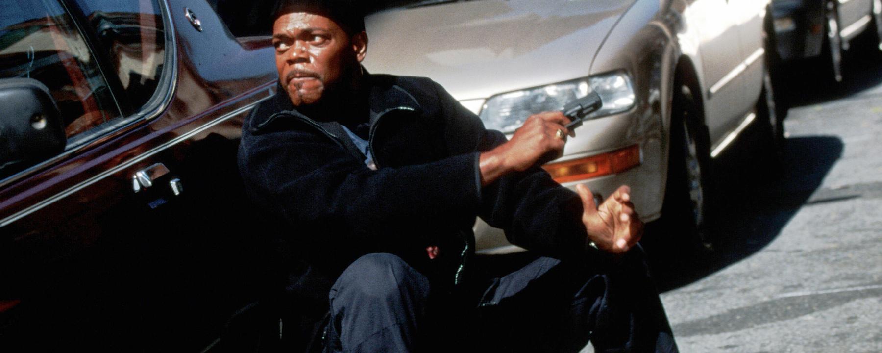 Der Cop Shaft (Samuel L. Jackson) ermittelt in dem Mordfall eines unschuldigen Bürgers.