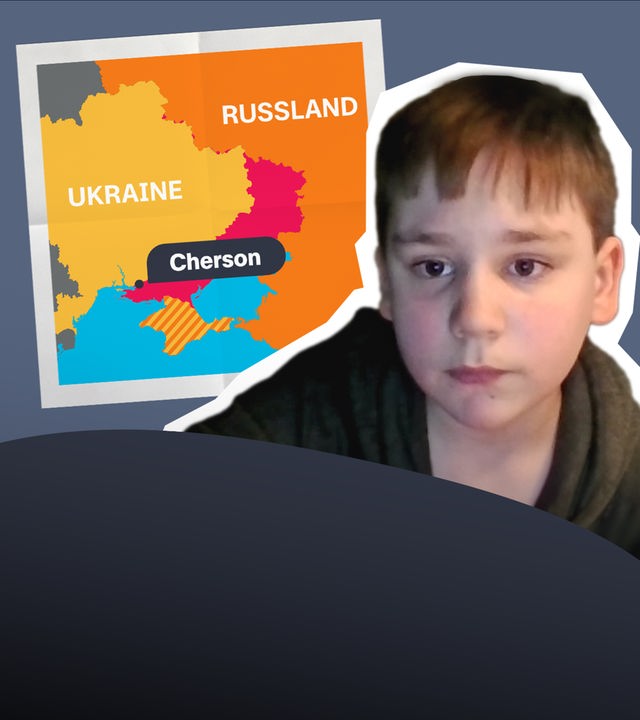 Kostia vor einer Karte der Ukraine