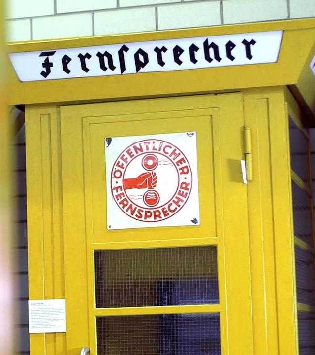 "Das war dann mal weg": Sie sind fast aus dem öffentlichen Leben verschwunden: die gelben Telefonhäuschen