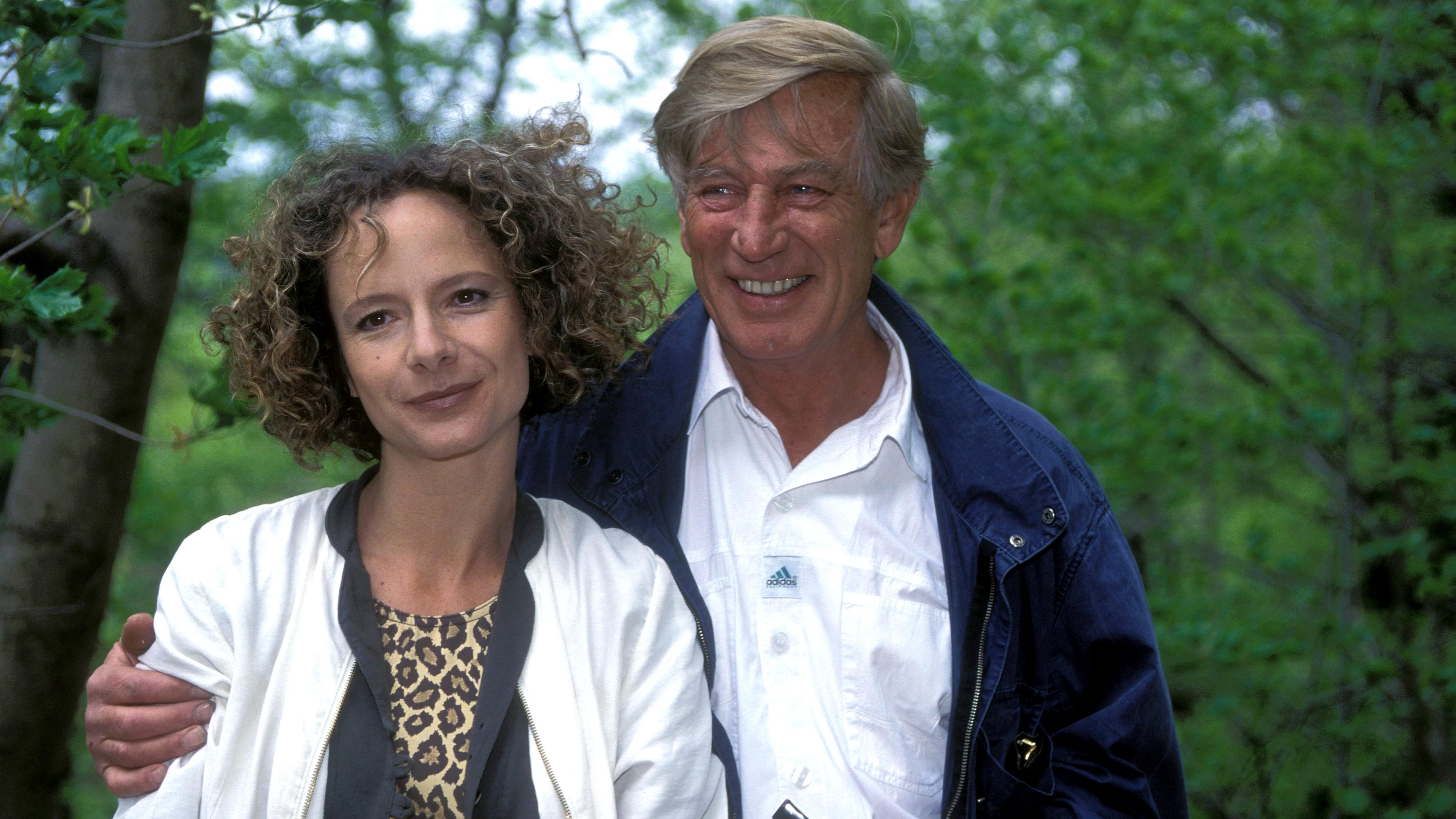 Siegfried Rauch mit der Schauspielerin Karina Thayenthal in München 1997