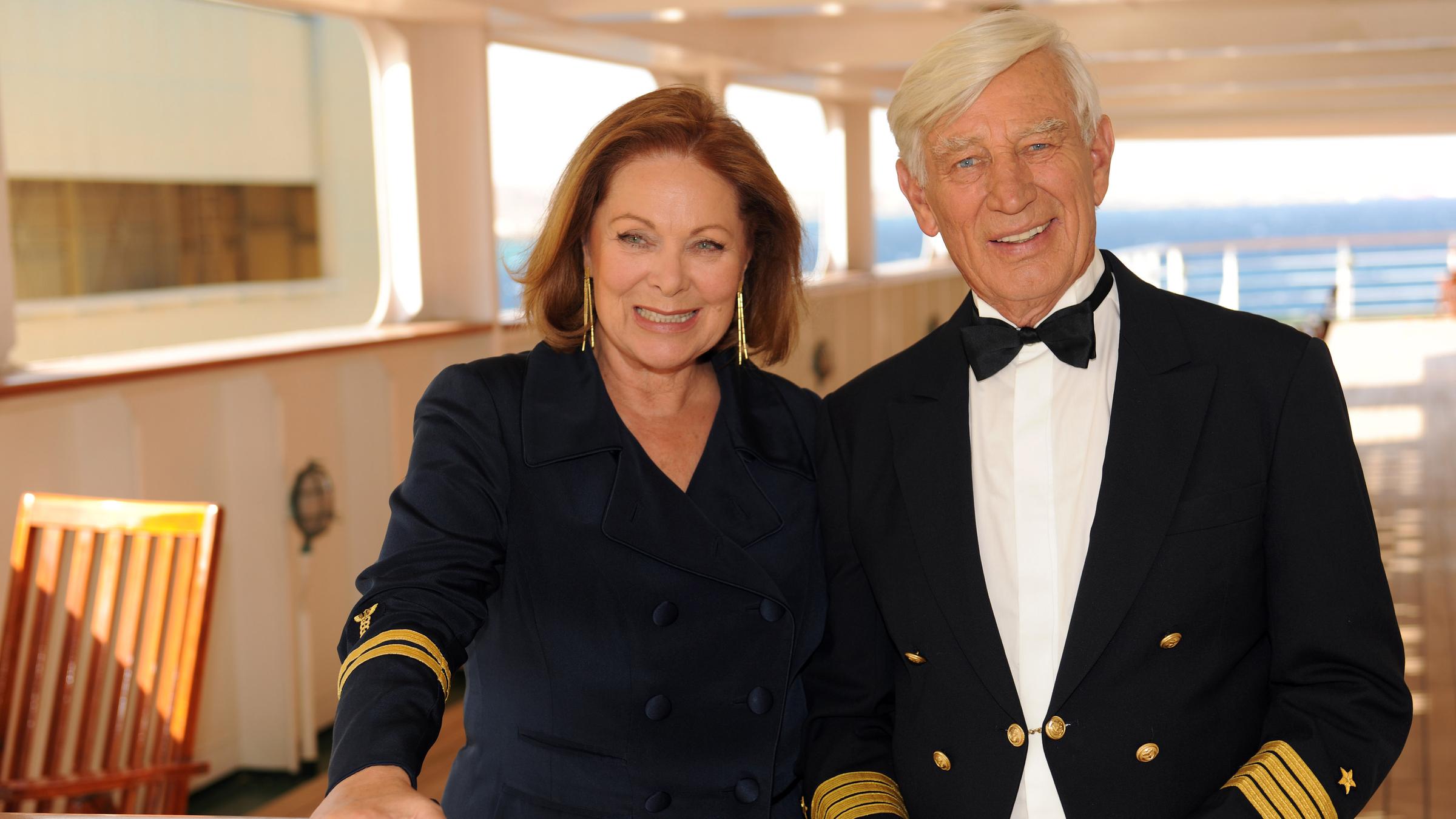 Siegfried Rauch mit Heide Keller in der ZDF-Serie "Das Traumschiff 2013"