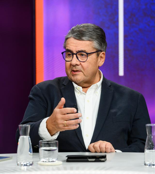 Sigmar Gabriel bei Maybrit Illner am 18. Dezember 2025