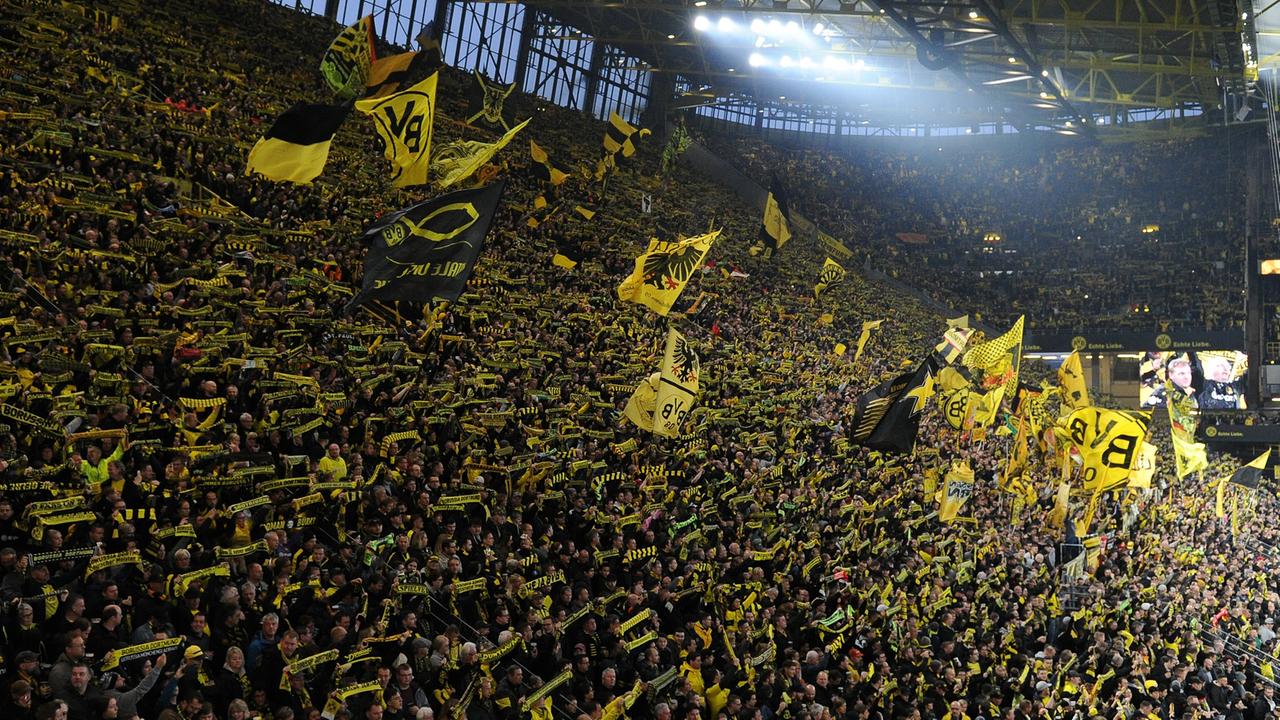 Dittmer: Volle Stadien "nicht ohne Risiko"