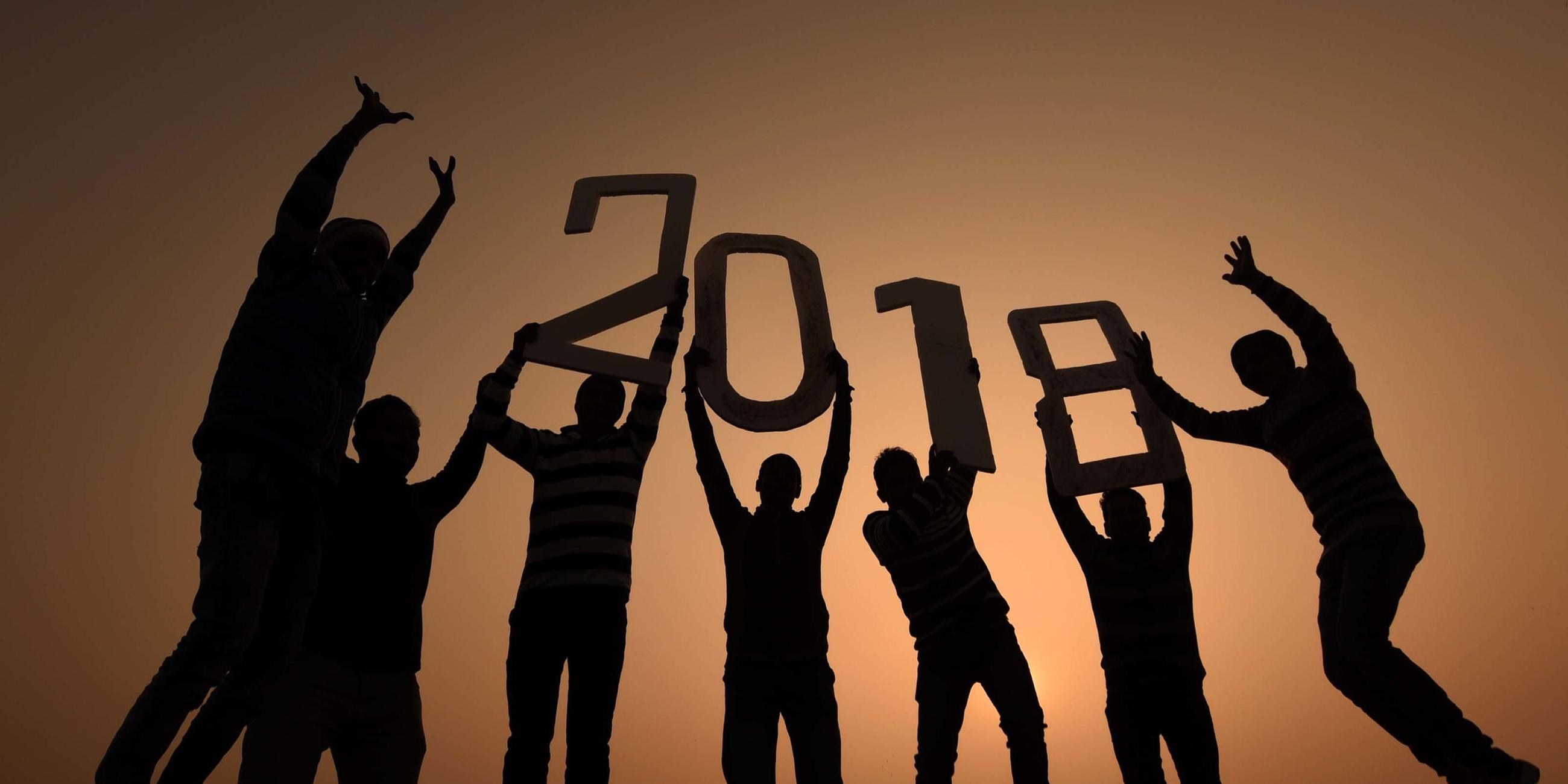 Jugendliche begrüßen das neue Jahr in Allahabad, Indien