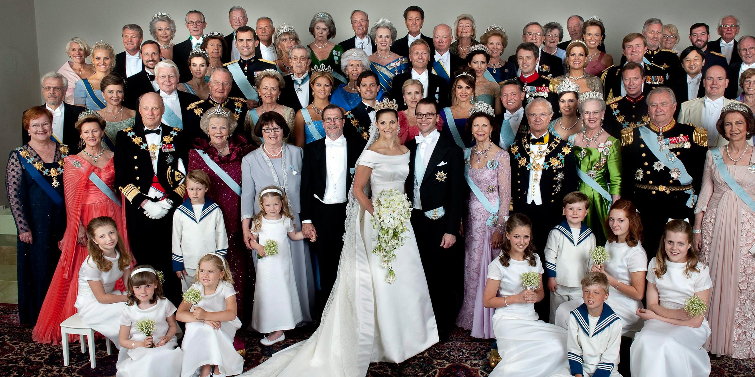 Archiv: Familienfoto bei der Hochzeit von Kronprinzessin Victoria von Schweden am 19.06.2010