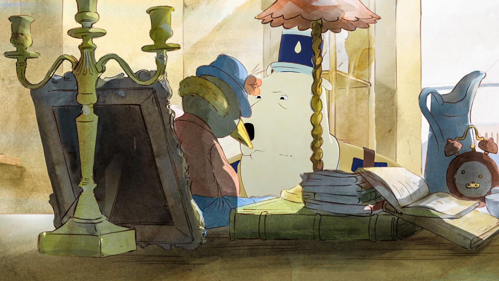 Der Dorfpolizist ist auf der Suche nach Celestines Stoffpinguin Simon. Im Schaufenster des Trödlers schaut er auf einen Pinguin, der neben allerlei anderem Krempel an einem Bild angelehnt da sitzt.