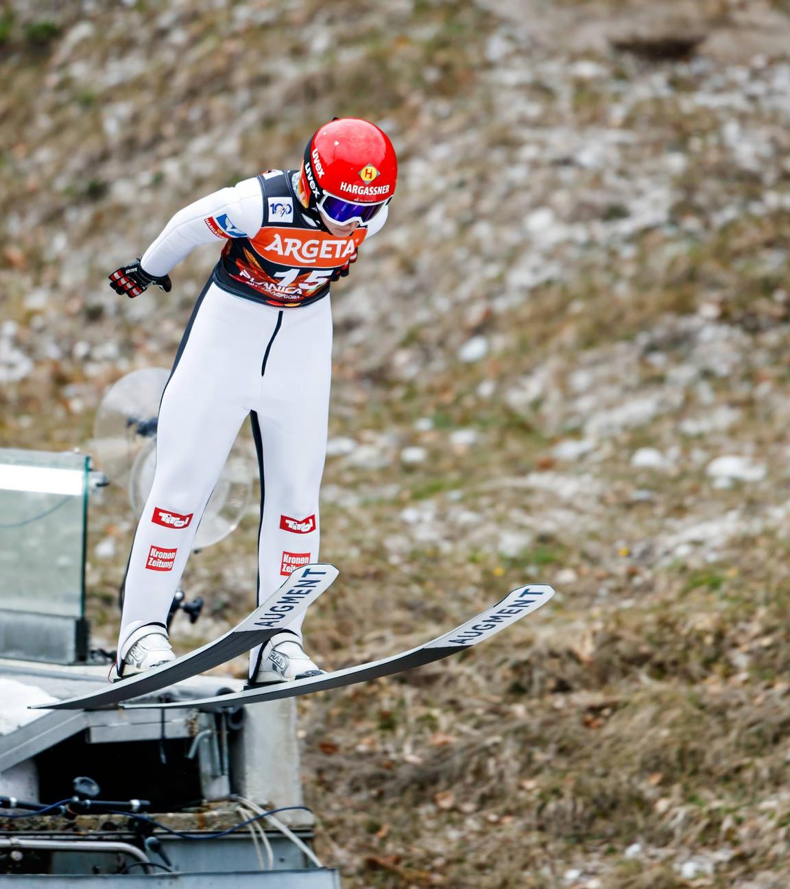 Die österreichische Skispringerin Julia Mühlbacher beim Weltcup in Planica