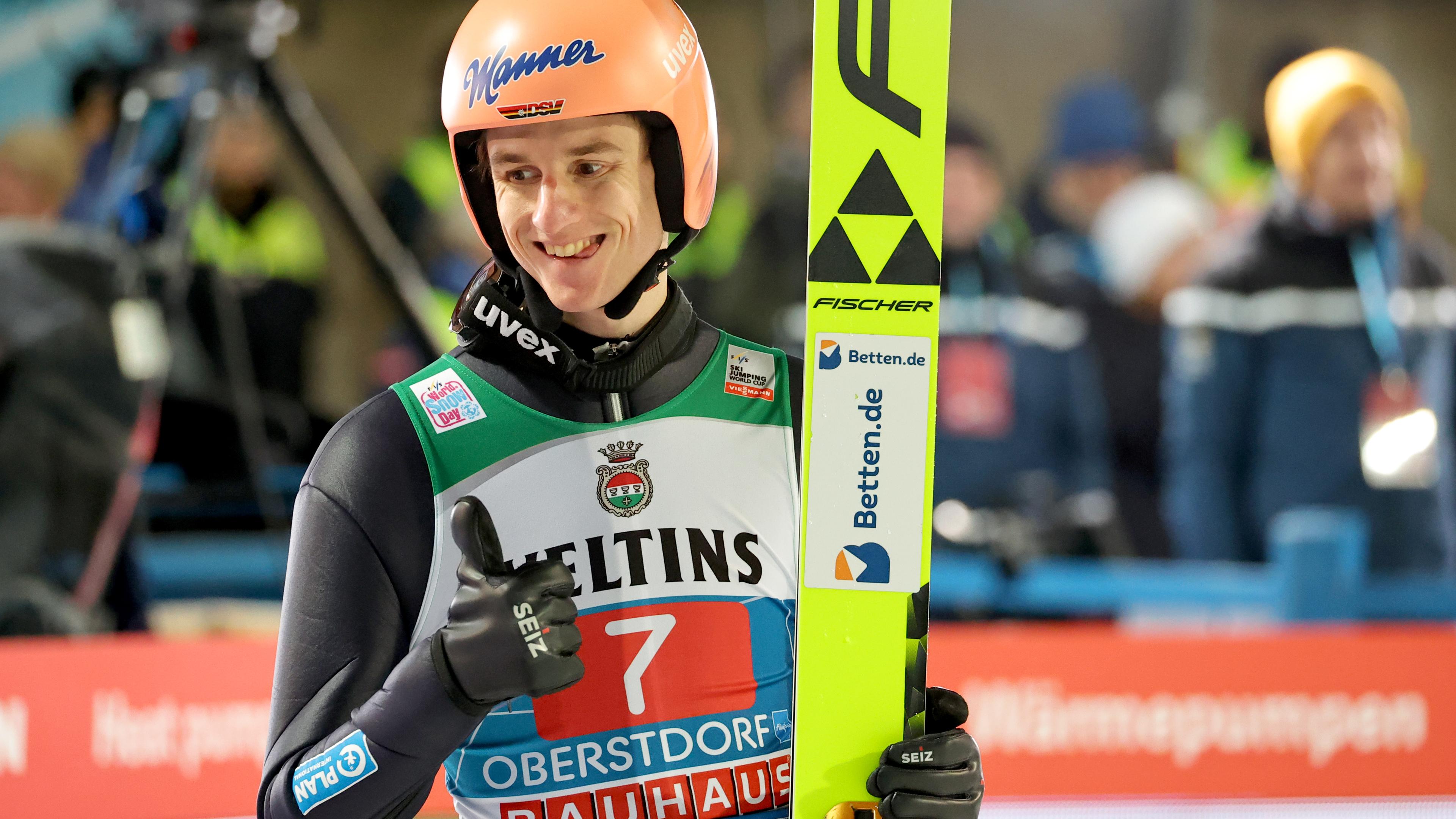 Skispringer Karl Geiger in Oberstdorf.