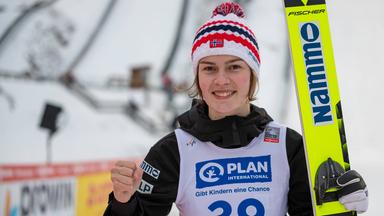 Zdf Sportextra - Skispringen Der Frauen In Hinterzarten