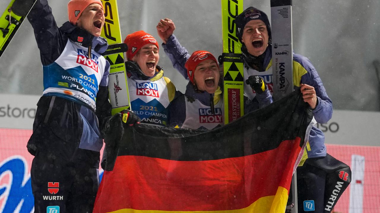 Nordische Ski-WM Skispringen Mixed Team, 1
