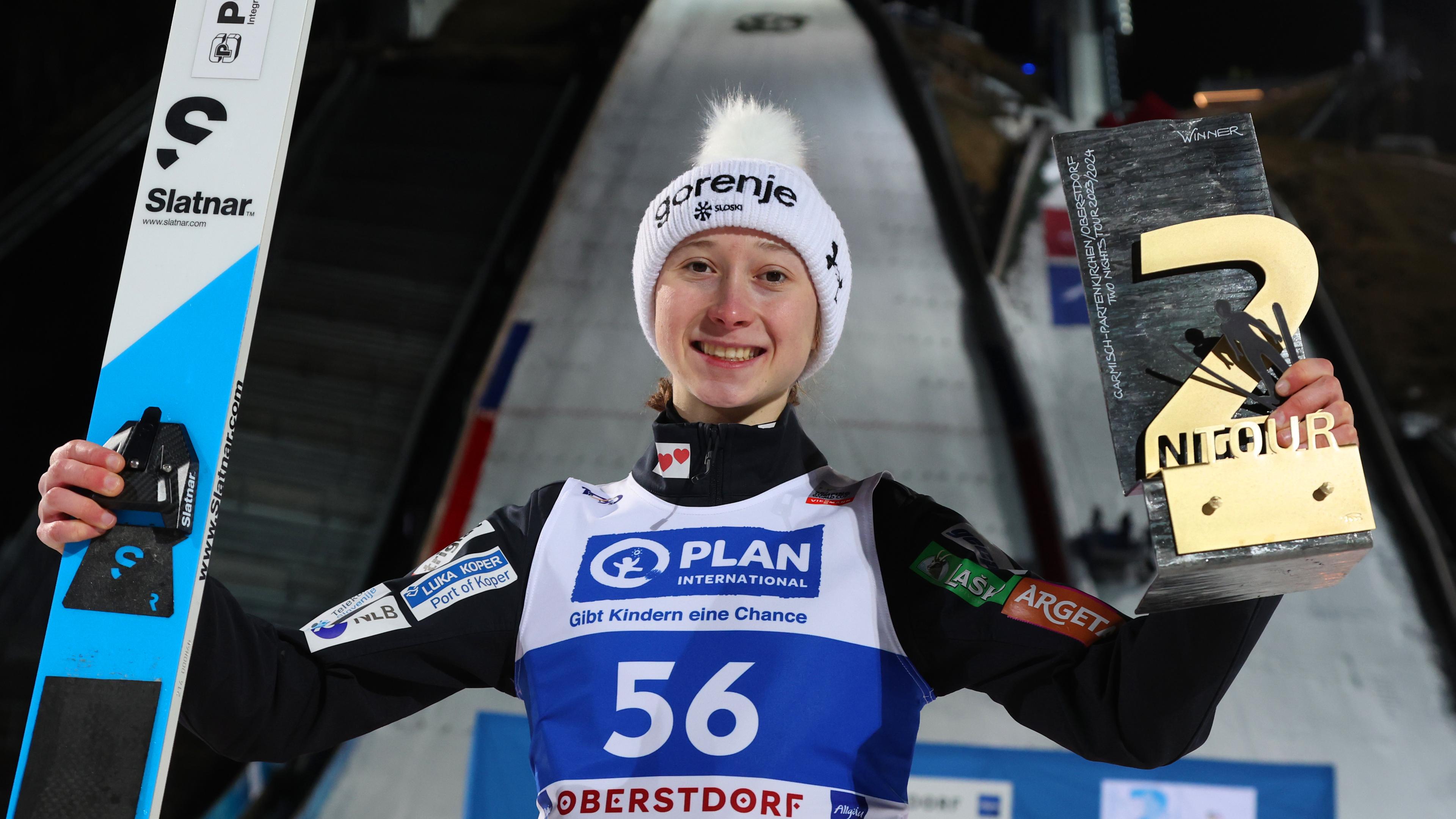 Skispringen: Nika Prevc.