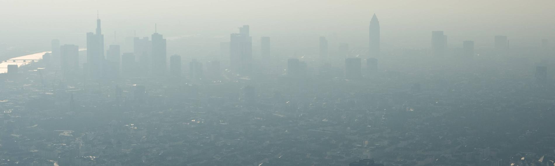 Archiv: Frankfurt am Main im Smog