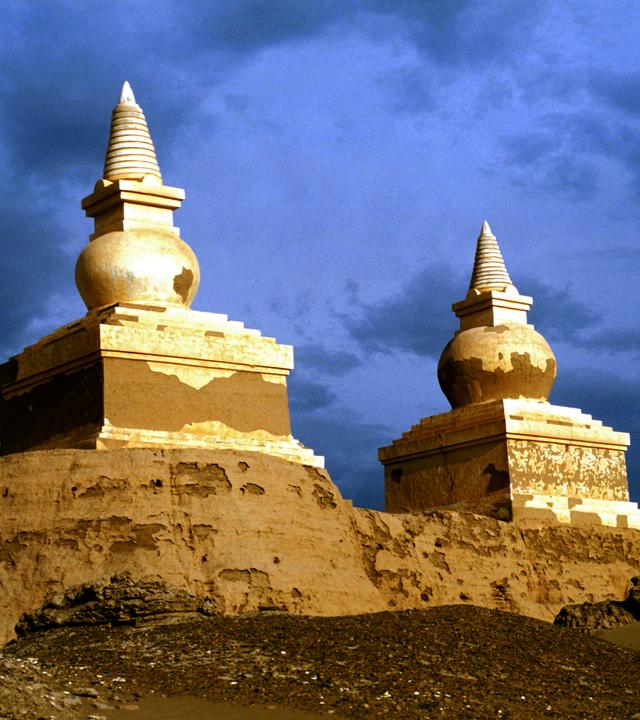 zwei tuerme im licht