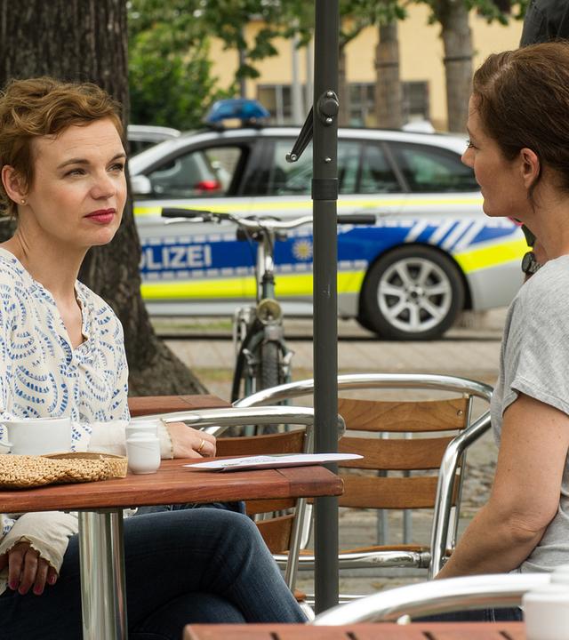 Franka Turner (Greta Galisch de Palma, l.) und Selma Kirsch (Yve Burbach, r.)