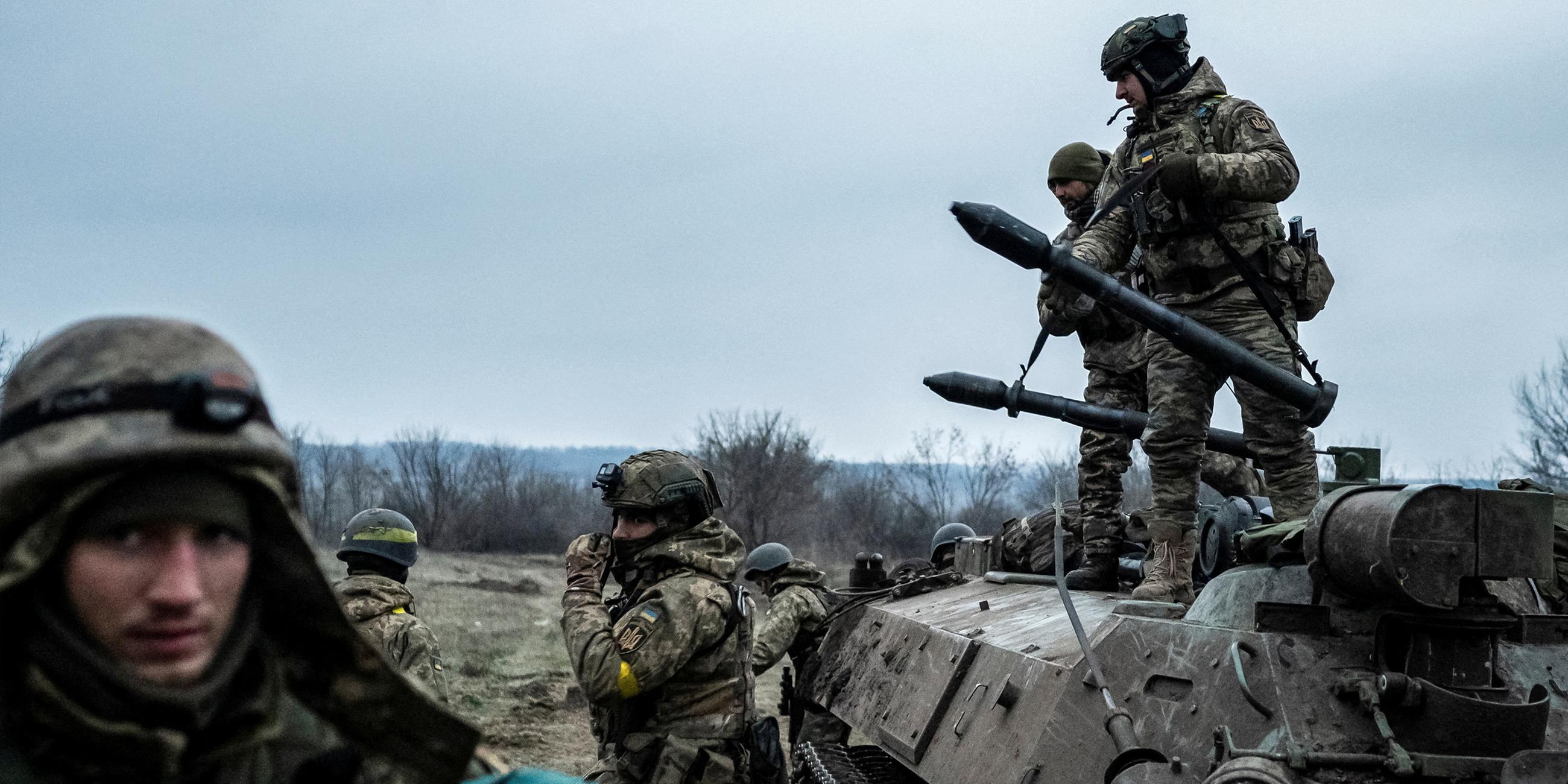 Ukrainische Soldaten an einer Frontlinie in der Nähe der Stadt Lyman in der Region Donezk.