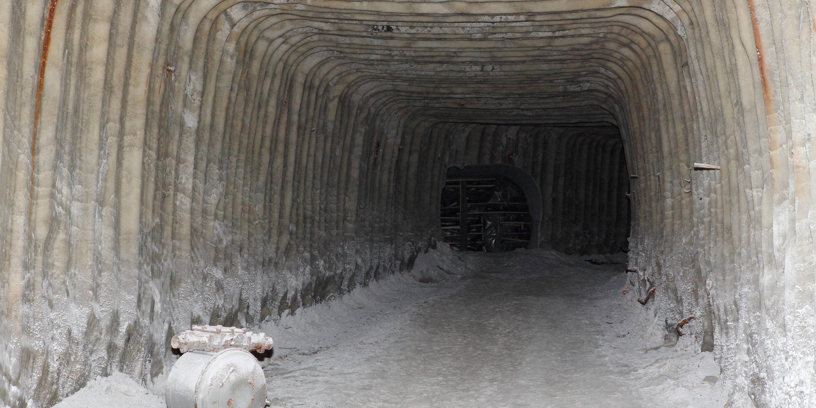 Tunnel einer Salzmine bei Soledar