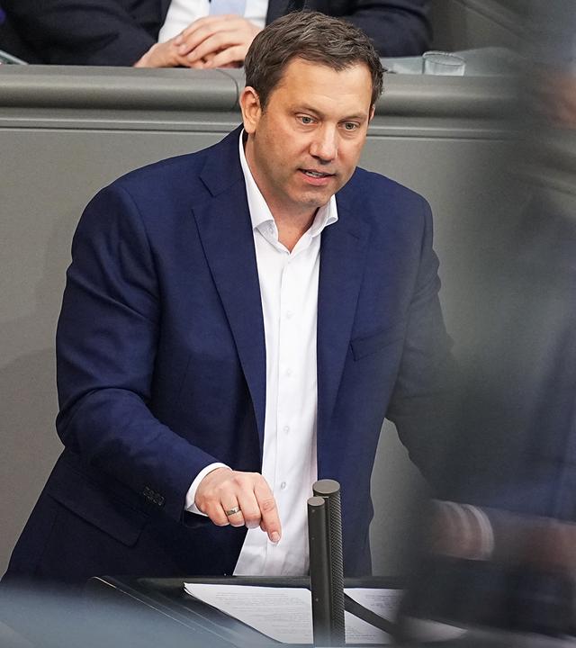 Lars Klingbeil, aufgenommen am 18.03.2025 im Bundestag in Berlin