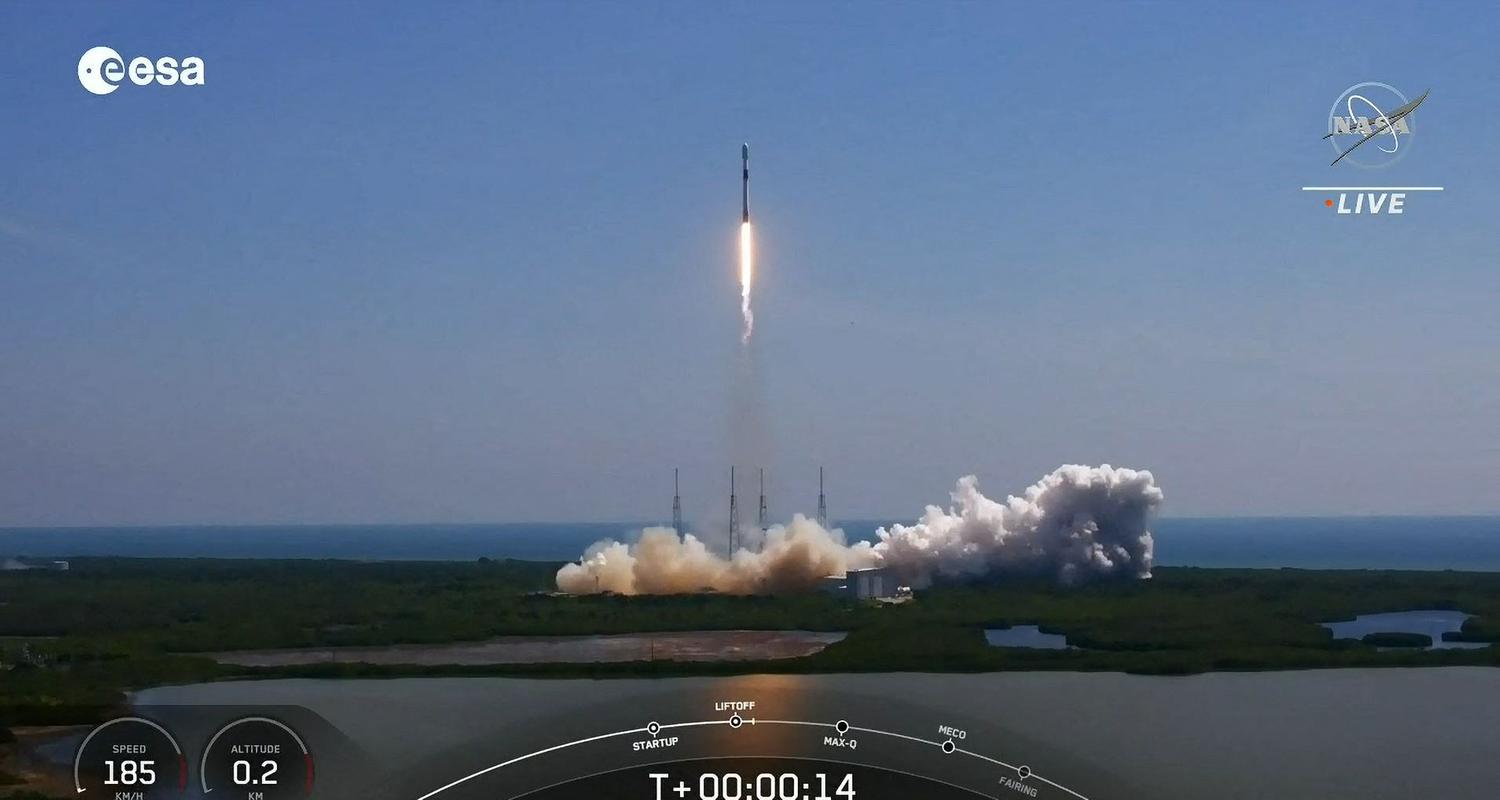 Start der SpaceX Rakete mit dem ESA-Weltraumteleskop Euclid