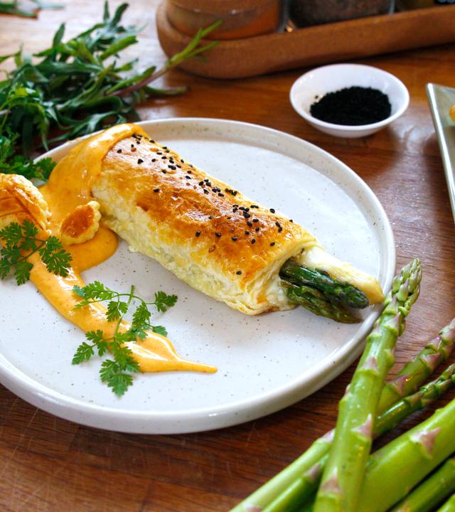 Spargel im Schlafrock