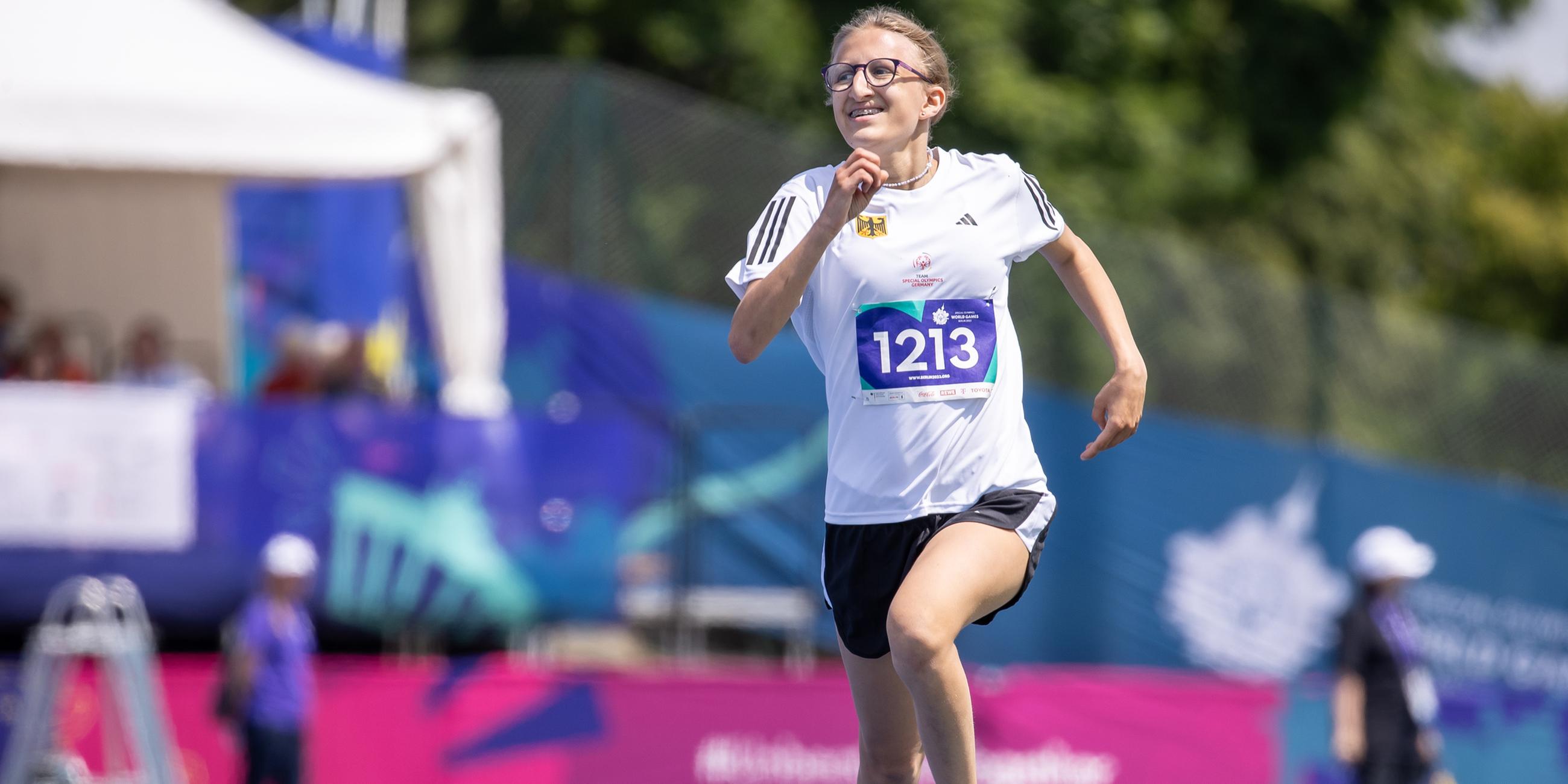 Leonie Spehr aus Schleswig-Holstein läuft über 1.500 Meter