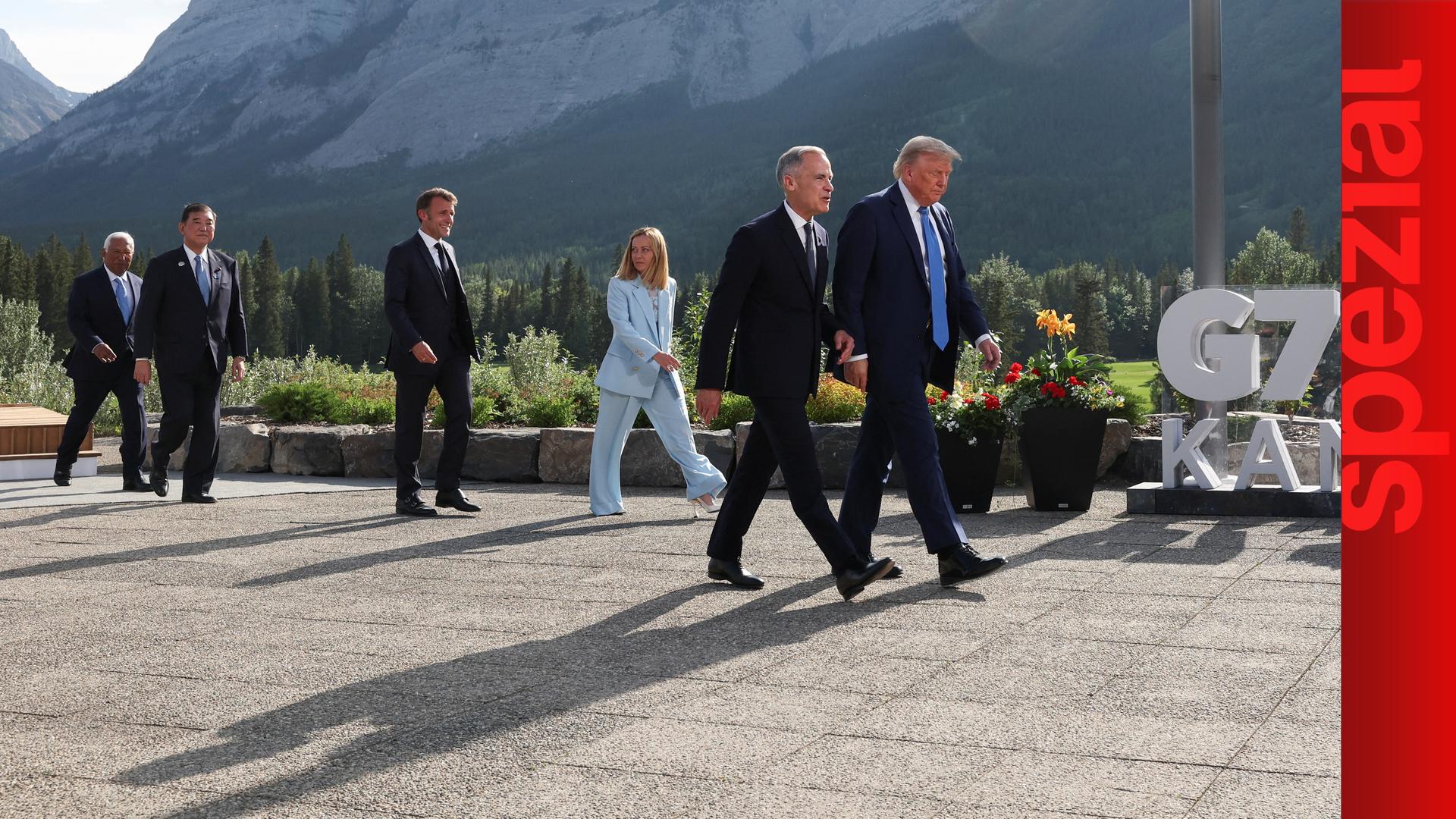 Teilnehmer des G7-Gipfels treffen sich zum Abschlussfoto
