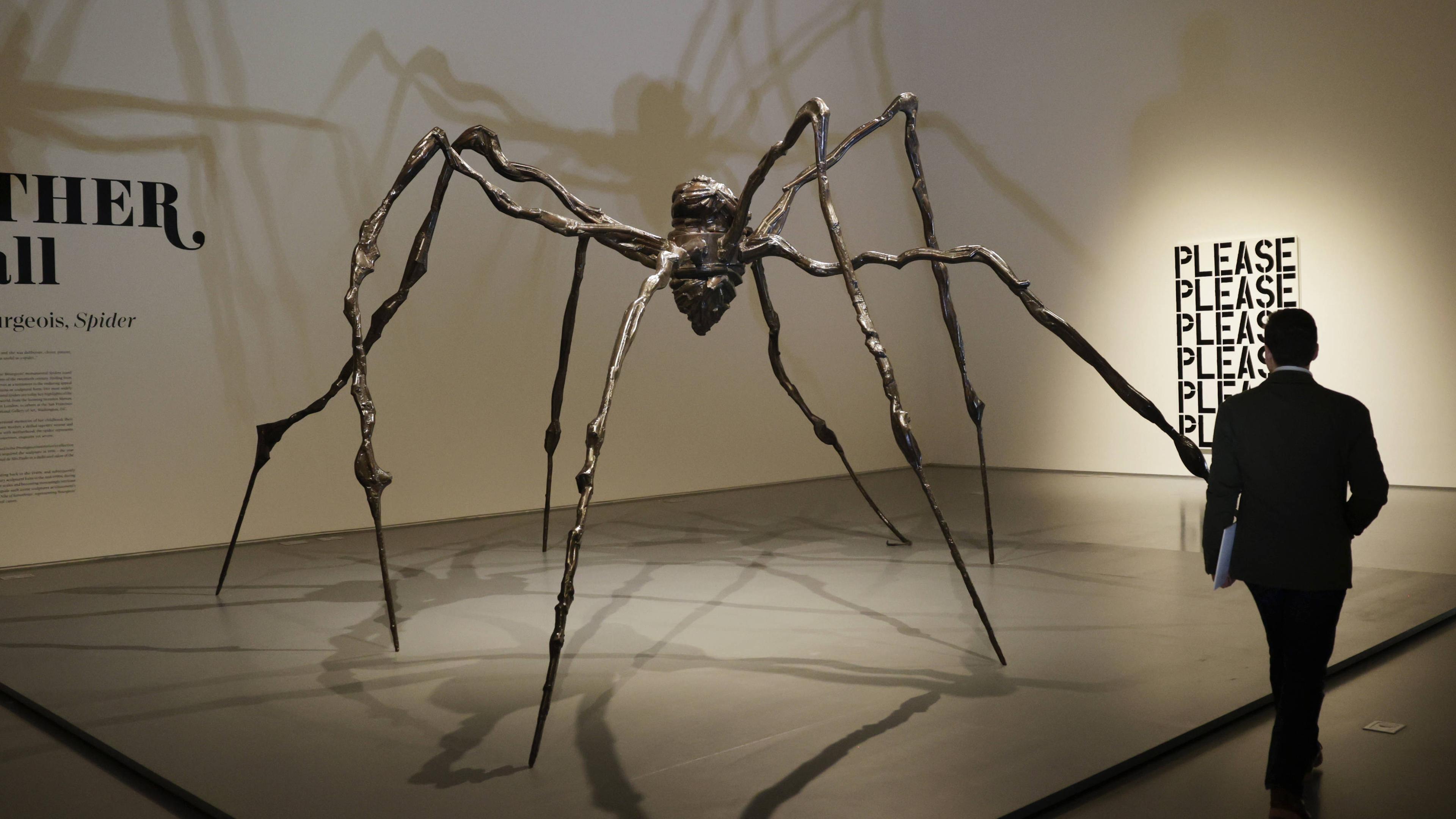 Meterhohe Spinnenskulptur von Louise Bourgeois