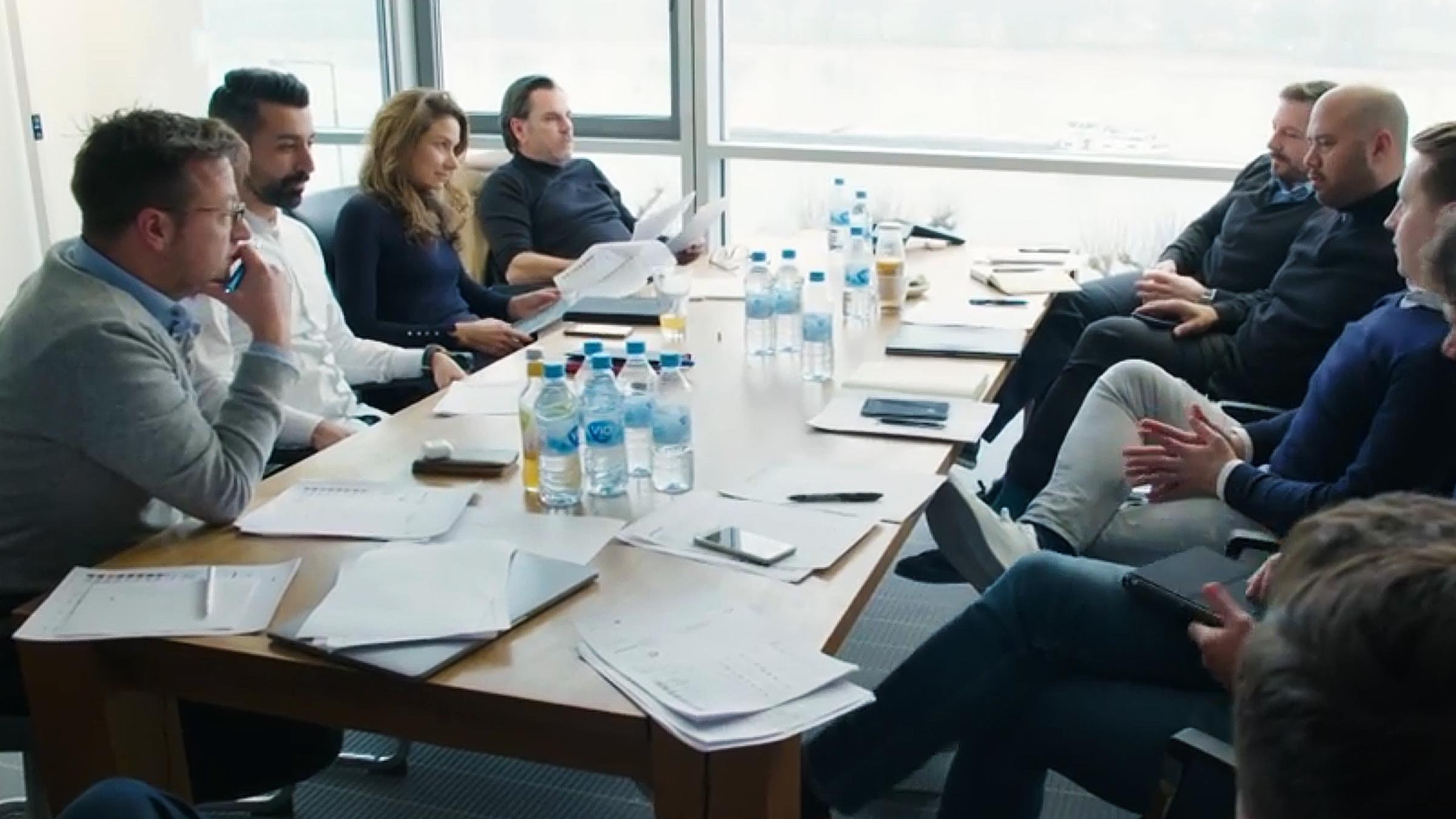 Marco Reus trifft einen Berater