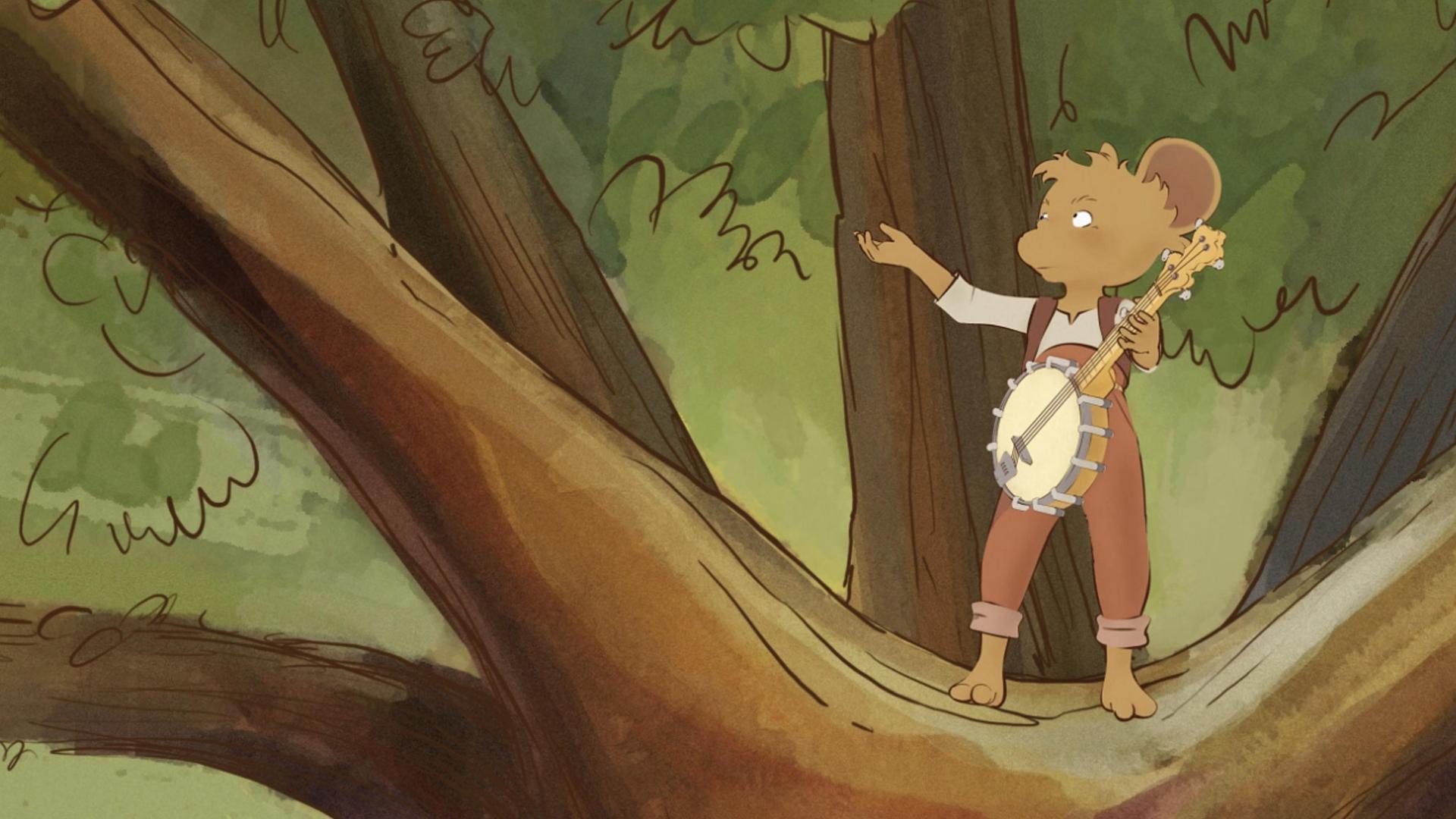 Auf der breiten Astgabel eines großen schönen Laubbaums steht eine kleine Maus in Latzhosen mit einer Mandoline. Sie hat den rechten Arm ausgebreitet und zeigt auf etwas.