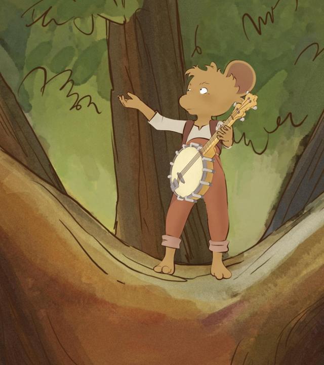 Auf der breiten Astgabel eines großen schönen Laubbaums steht eine kleine Maus in Latzhosen mit einer Mandoline. Sie hat den rechten Arm ausgebreitet und zeigt auf etwas.