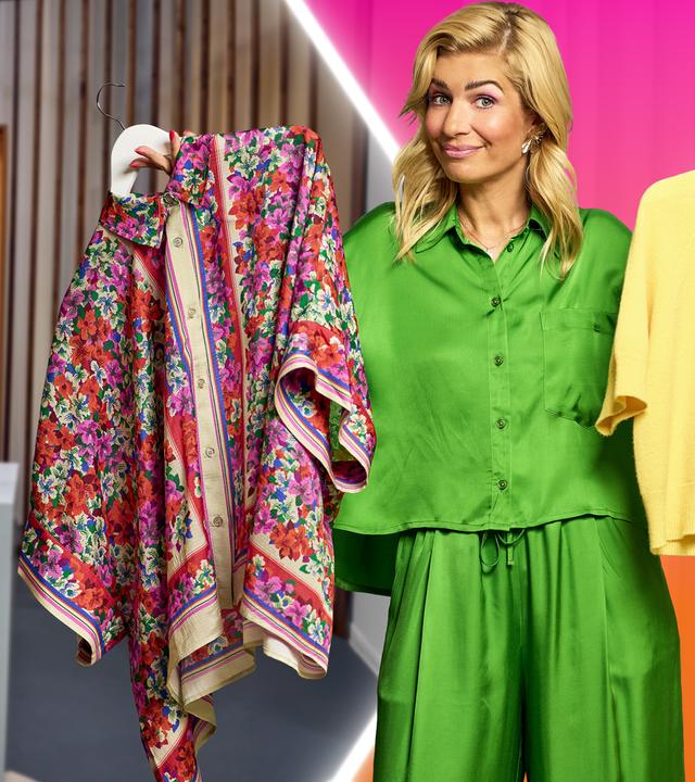 Susan Sideropoulos mit Kleidungsstücken