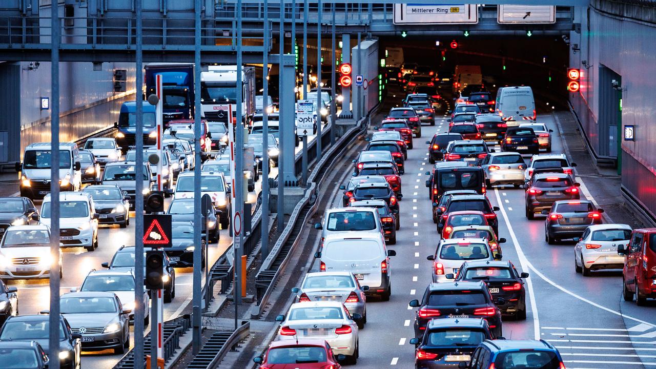 Staus kosten Pendler 3,2 Milliarden Euro - Tendenz steigend