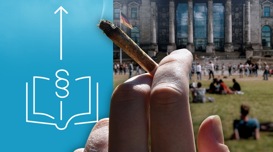 Das Foto zeigt den deutschen Bundestag von außen, auf der Wiese sitzen viele Menschen. Daneben sieht man ein Gesetzbuch und ein Cannabisblatt. Eine Hand hält einen rauchenden Joint. Durch Klicken startet das Video zum neuen Cannabisgesetz.