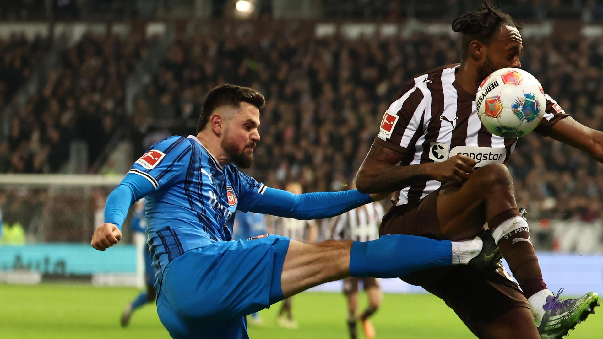 Marnon Busch und Ricky-Jade Jones in Hamburg am 13.12.25