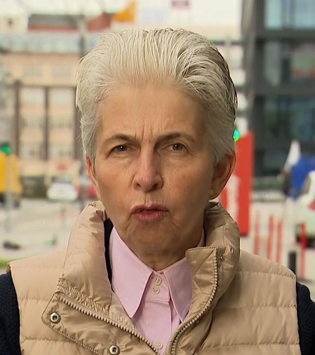 Marie-Agnes Strack-Zimmermann  FDP | Vorsitzende Verteidigungsausschuss